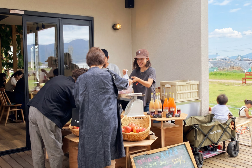 旬のフルーツと野菜のマルシェ